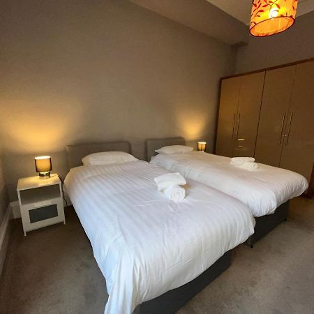 Bright 3 Bedroom Edinburgh City Apt 外观 照片