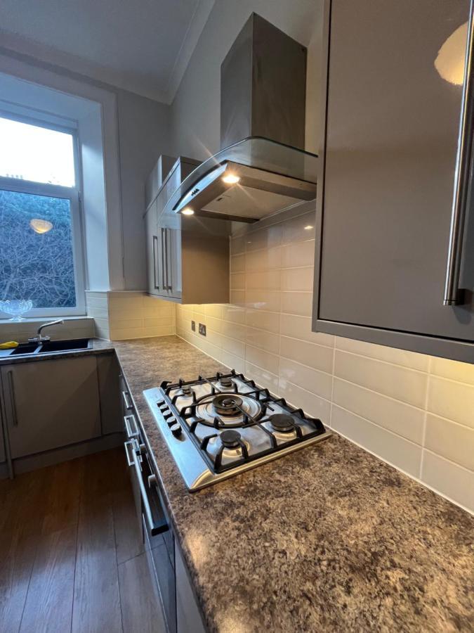 Bright 3 Bedroom Edinburgh City Apt 外观 照片