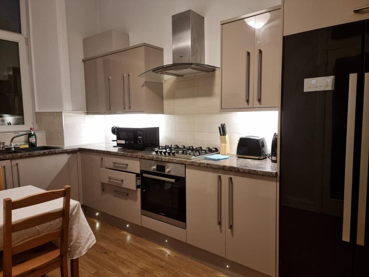 Bright 3 Bedroom Edinburgh City Apt 外观 照片