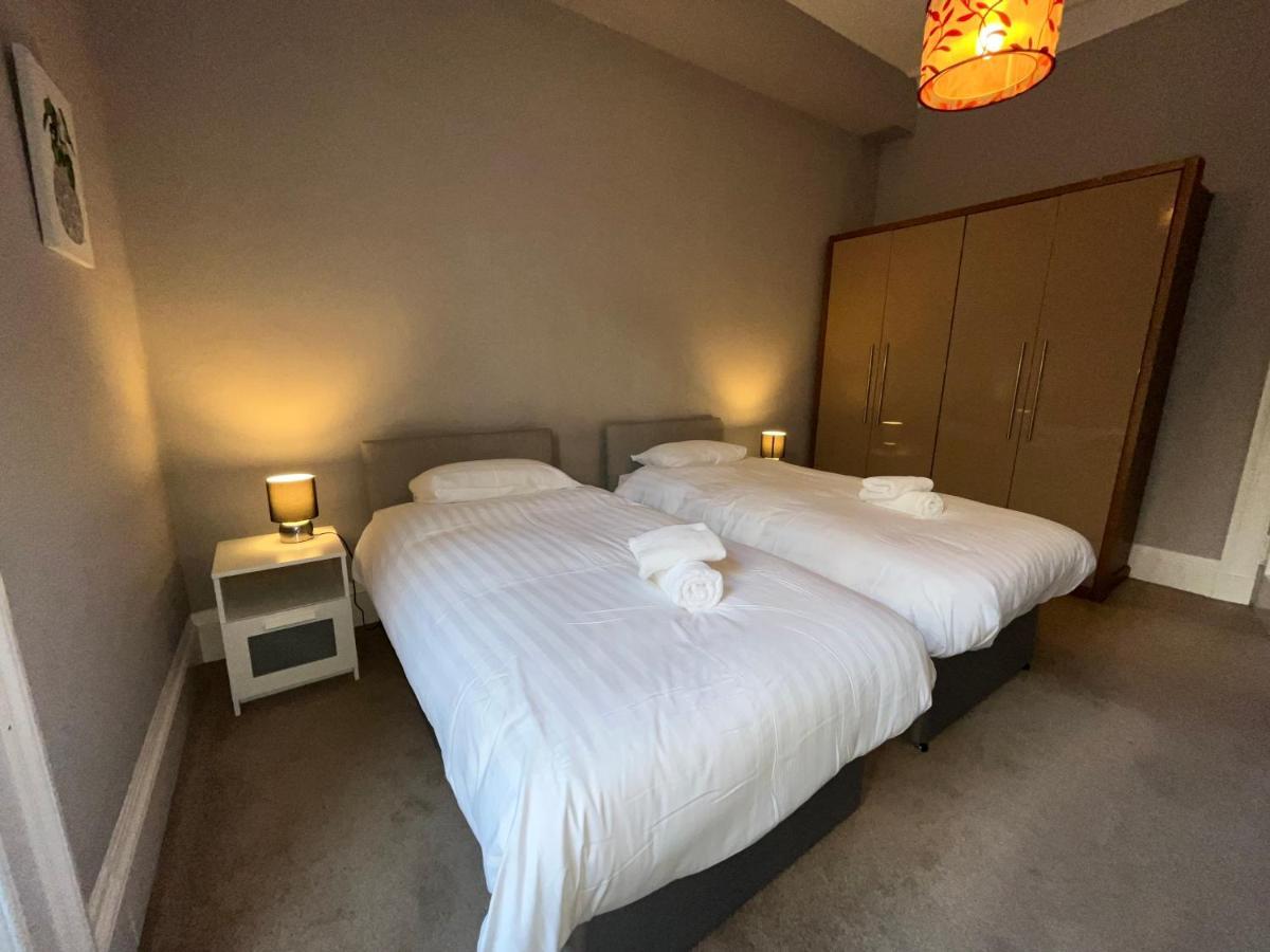 Bright 3 Bedroom Edinburgh City Apt 外观 照片